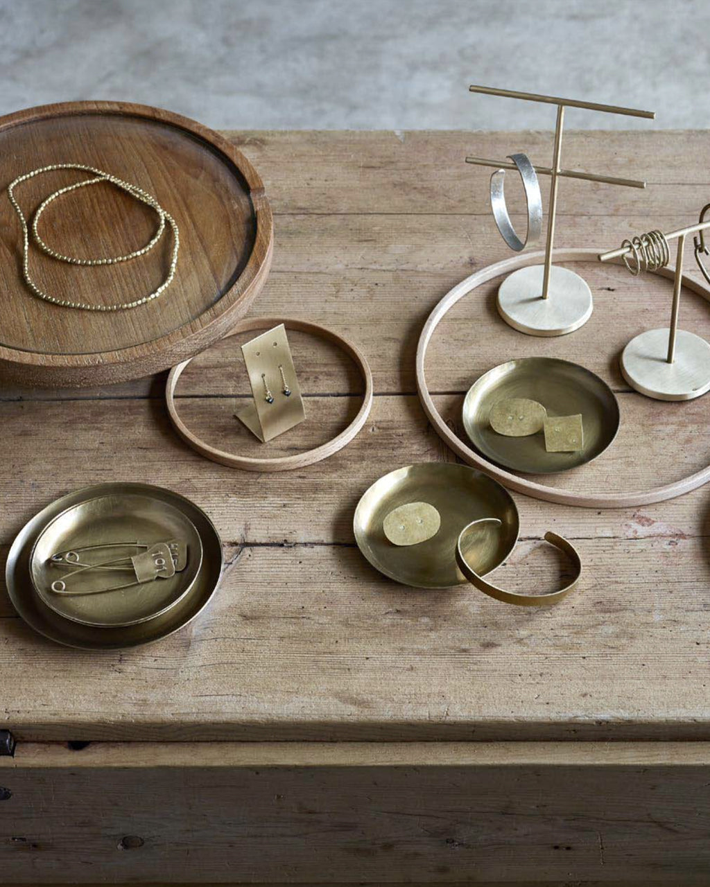 Brass Accessory Stand (L)