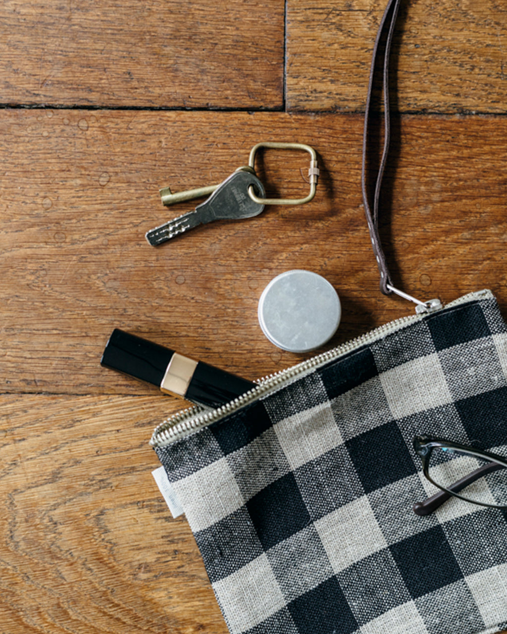 Canna Linen Pouch (M): Black Natural Check