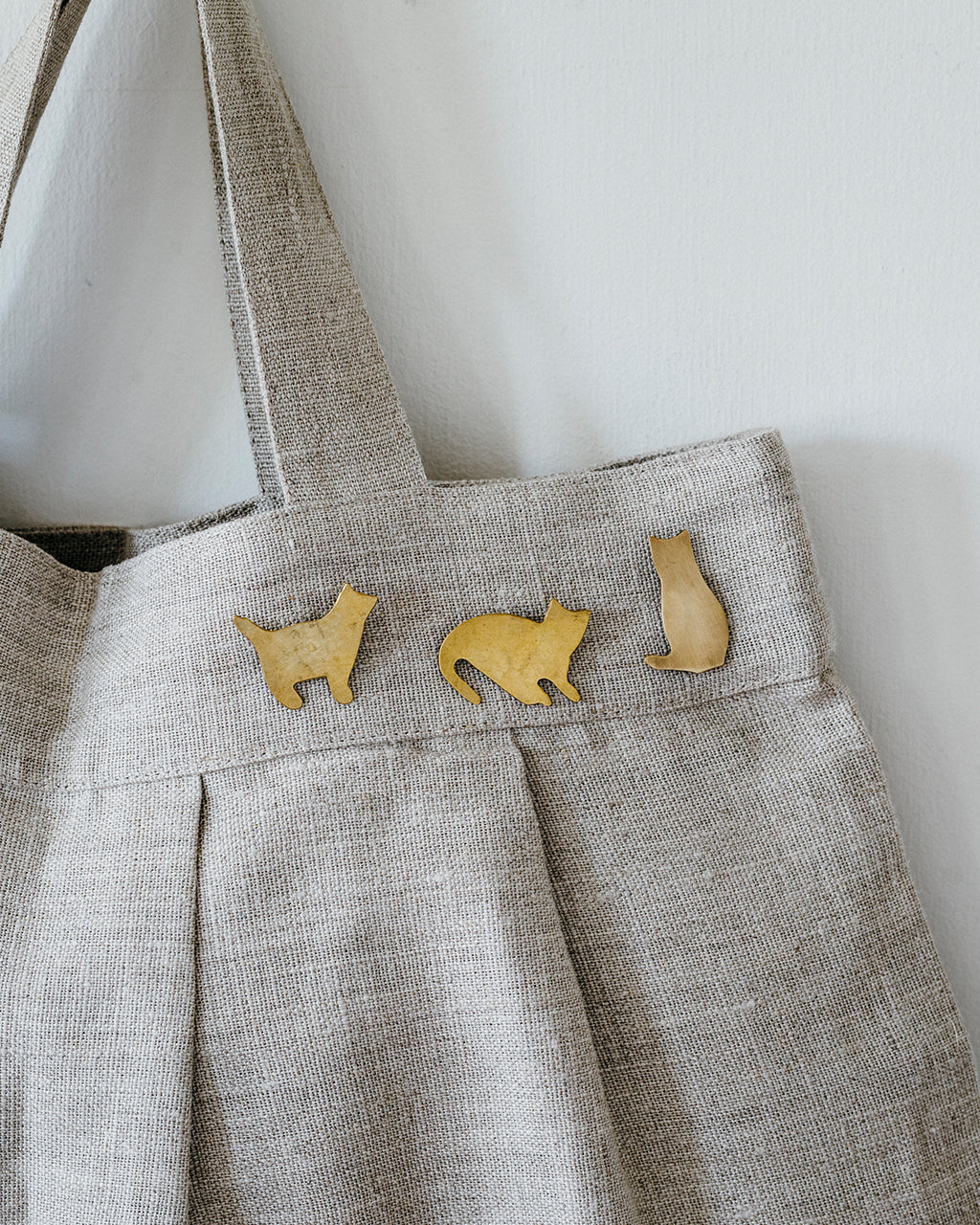 Cat Brass Brooch Oscar