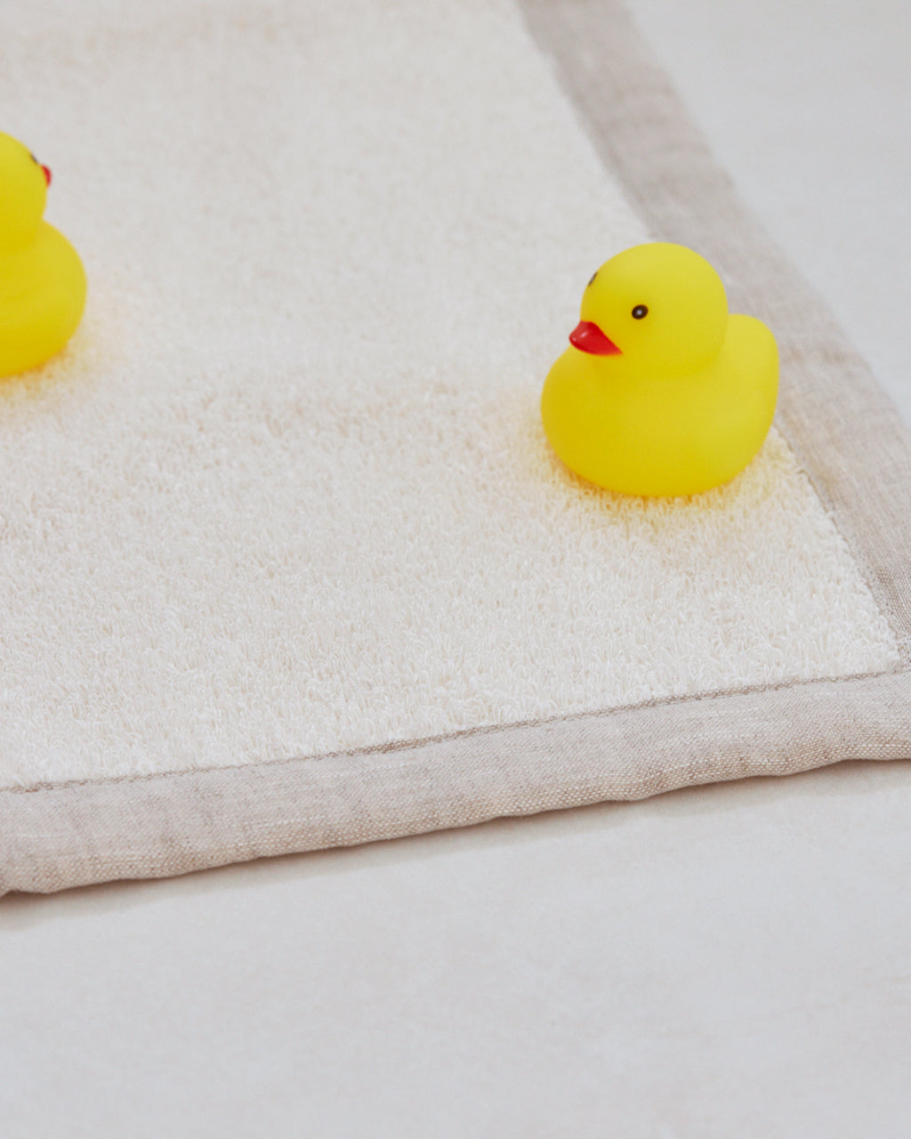 Linen Pile Bath Mat: White
