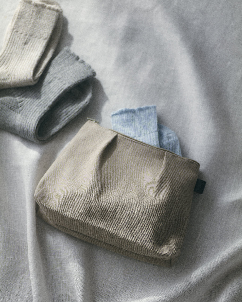 Seg Pouch (M): Natural