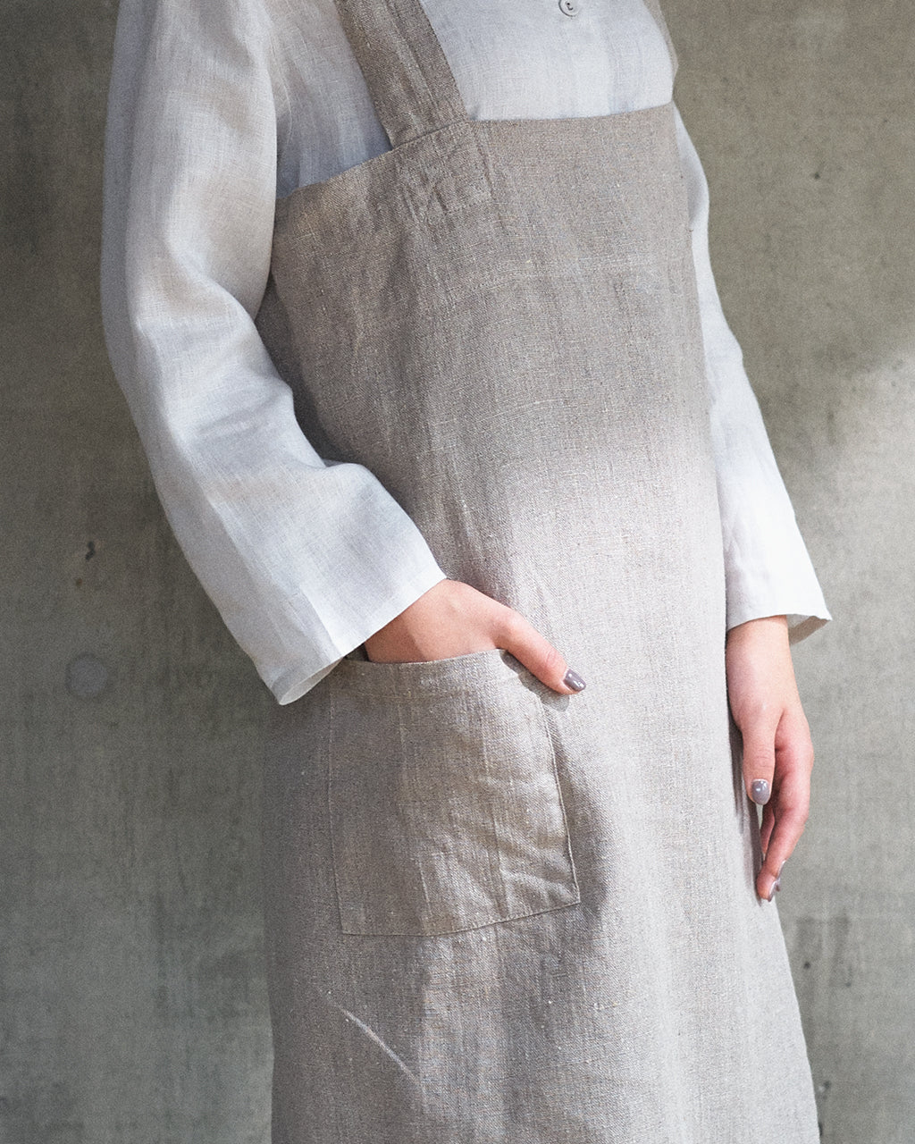 Linen Square Cross Apron: Natural