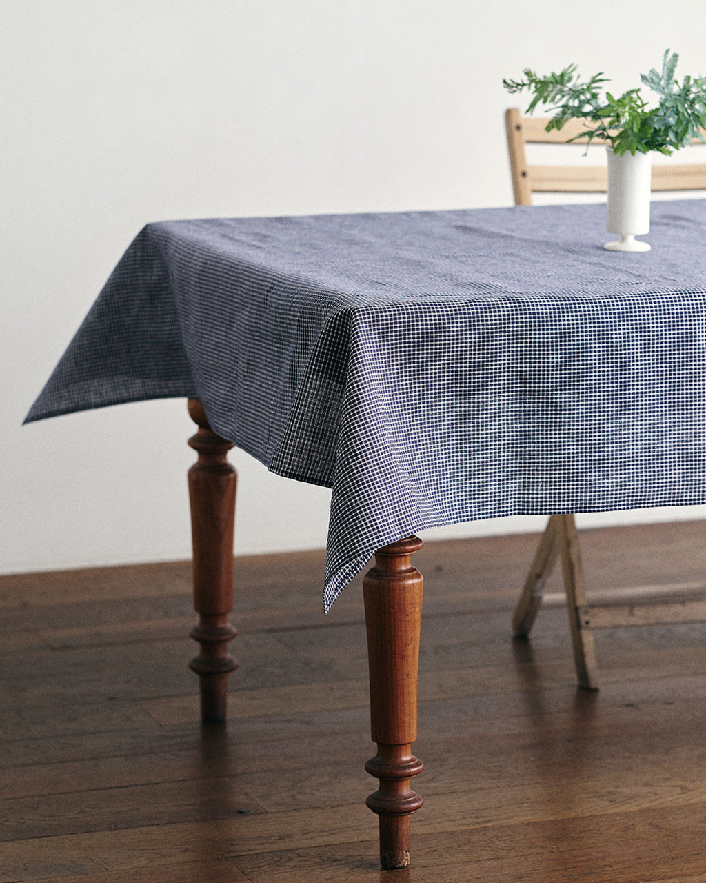 Linen Table Cloth (L): Steph